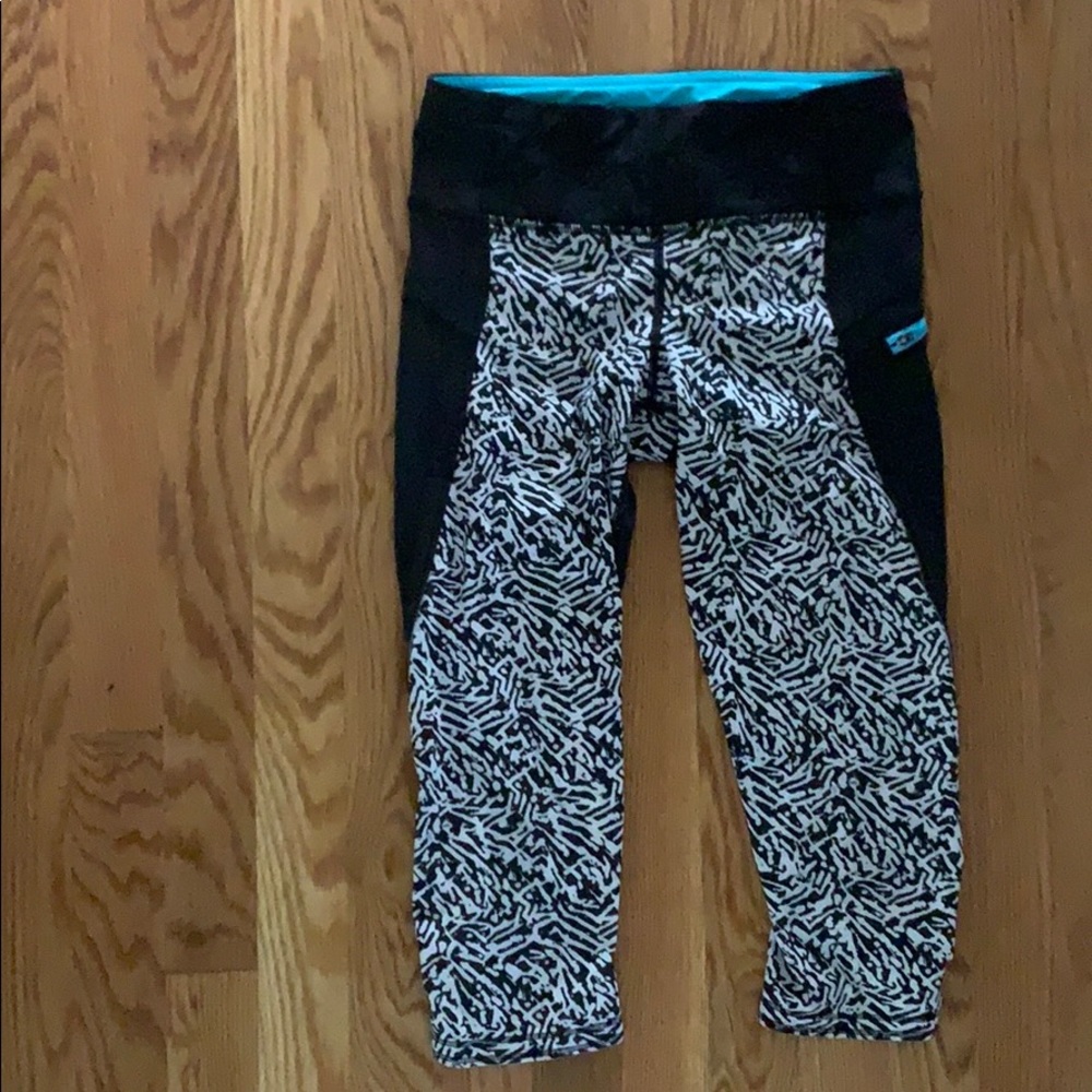 Lululemon cropped tights